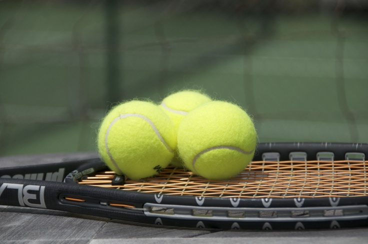 Cách chọn bóng tennis cho người chơi chuyên nghiệp