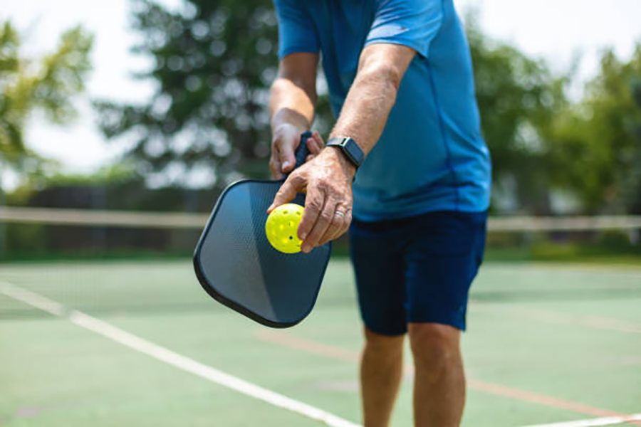 Làm sao để luyện tập đánh bóng pickleball một mình 