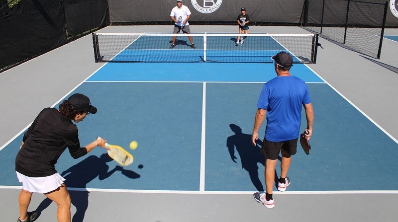 Các cú đánh pickleball quan trọng nhất