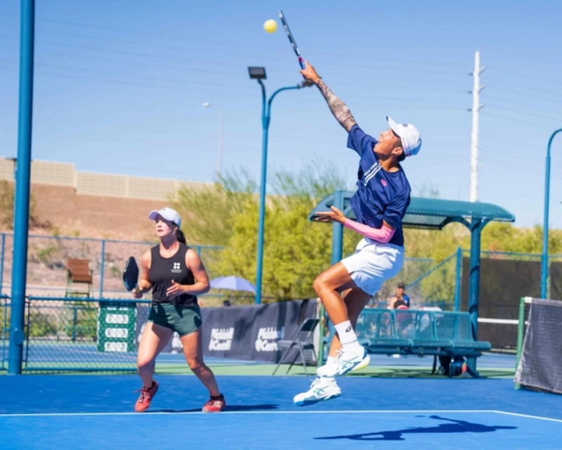 Penhold Grip trong Pickleball là gì Có hiệu quả không 